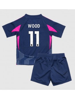 Nottingham Forest Chris Wood #11 Replika Borta Kläder Barn 2024-25 Kortärmad (+ byxor)